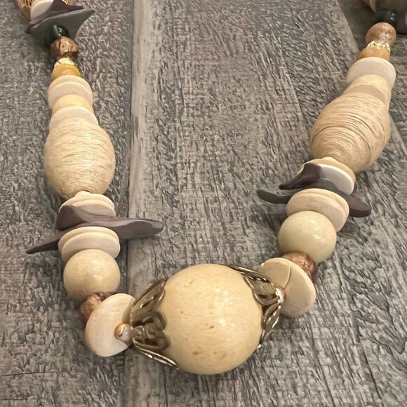 Set of 2 Wooden Beaded Statement Necklaces - Vintage - Picture 10 of 13